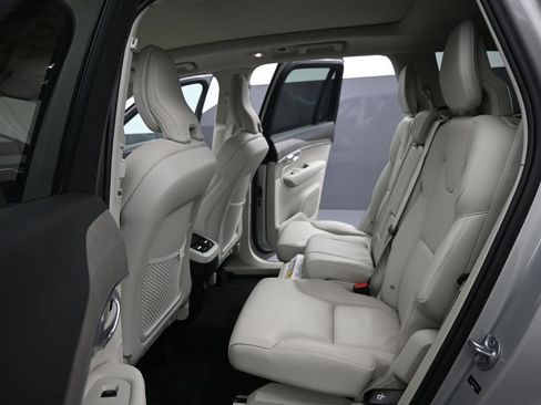 Certified 2024 Volvo XC90 B6 Plus AWD/4WD image 21