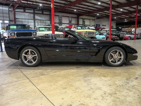 Used 2003 Chevrolet Corvette Convertible w/ Preferred Equipment Group1 RWD image 10