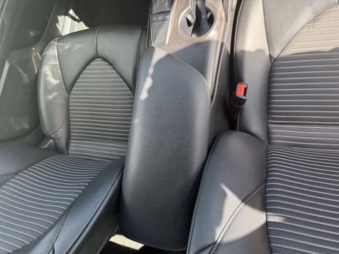 Used 2024 Toyota Camry SE image 46