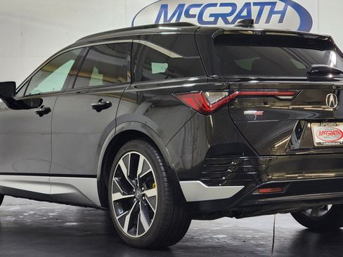 Used 2024 Acura ZDX Type S image 9