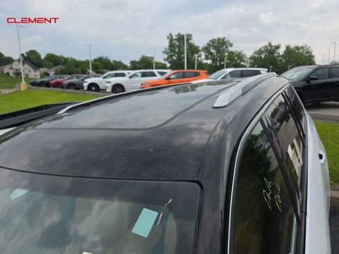 Used 2021 Jeep Grand Cherokee L Summit w/ Luxury Tech Group V AWD/4WD image 3