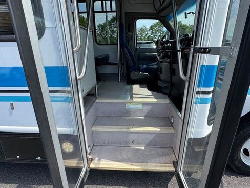 Used 2014 Ford E-450 and Econoline 450 Super Duty w/ Shuttle Bus Prep Package RWD image 37