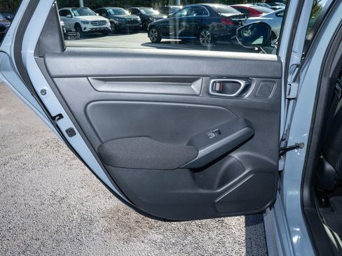 Used 2023 Honda Civic Sport image 11