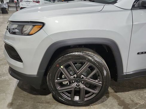 New 2026 Jeep Compass Latitude image 14