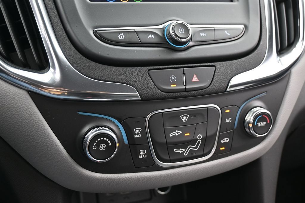 Used 2024 Chevrolet Equinox LS w/ Driver Confidence II Package FWD image 19