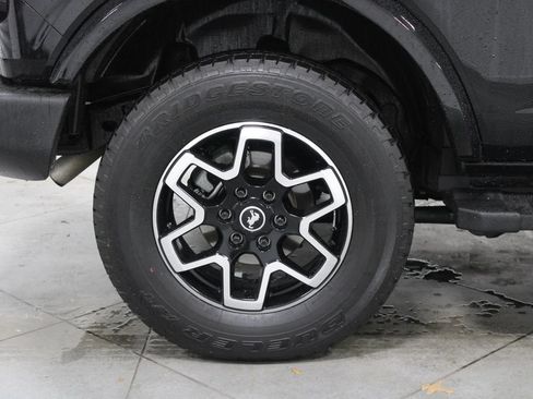 Used 2024 Ford Bronco Outer Banks AWD/4WD image 14