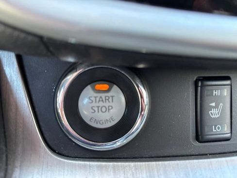 Used 2017 Nissan Murano S AWD/4WD image 22