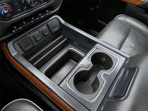 Used 2018 Chevrolet Silverado 1500 High Country image 19