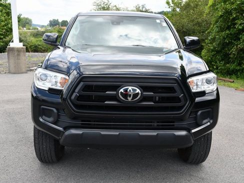 Used 2022 Toyota Tacoma SR image 2