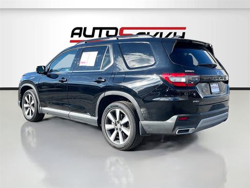 Used 2025 Honda Pilot Elite image 5