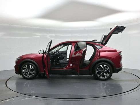 Certified 2025 Ford Mustang Mach-E Select image 36