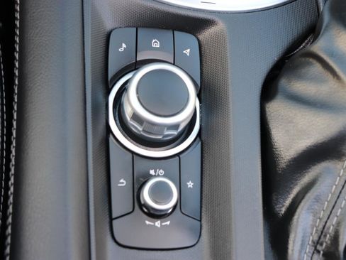 Used 2025 MAZDA MX-5 Miata RF Grand Touring image 33