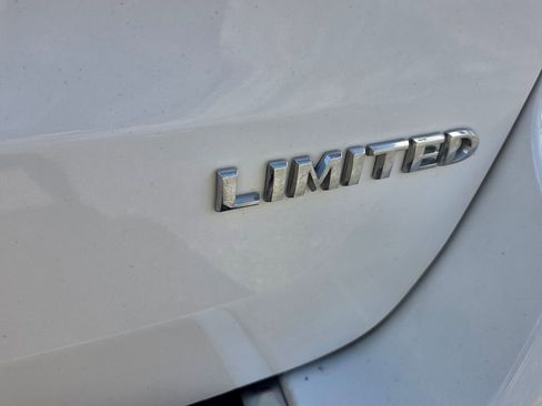 Used 2022 Jeep Grand Cherokee Limited image 10