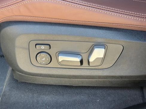 Used 2026 BMW X5 xDrive40i w/ M Sport Package image 20