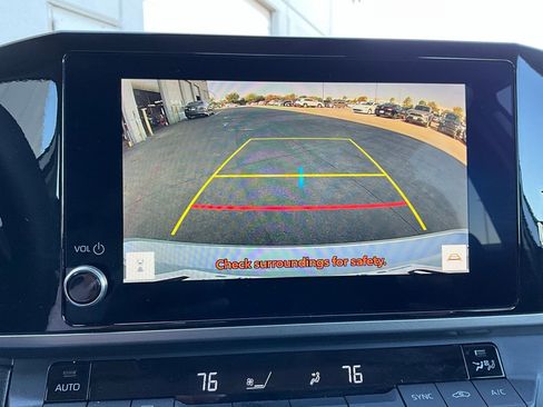 Used 2025 Toyota Camry LE image 27