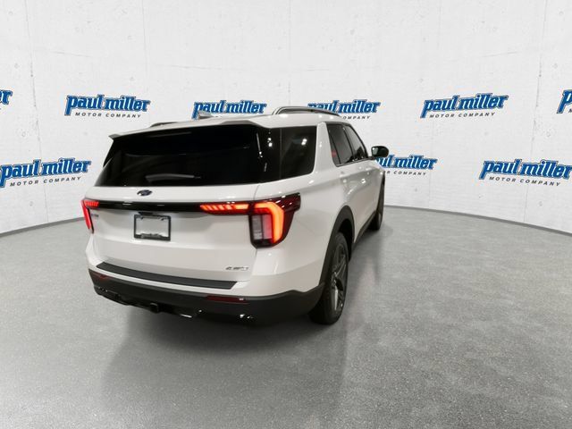 Used 2026 Ford Explorer ST-Line w/ ST-Line Street Pack AWD/4WD image 10