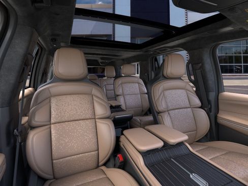 New 2026 Lincoln Navigator L Black Label AWD/4WD image 10