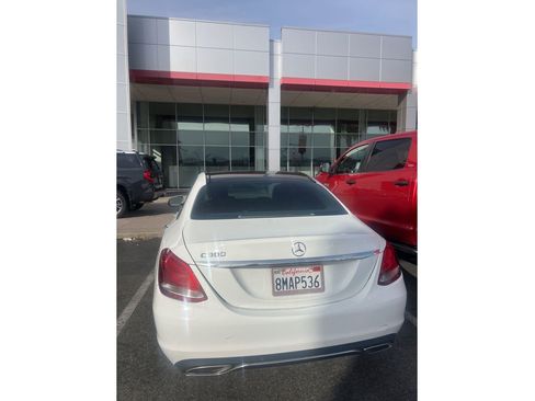 Used 2016 Mercedes-Benz C 300 Sedan image 4
