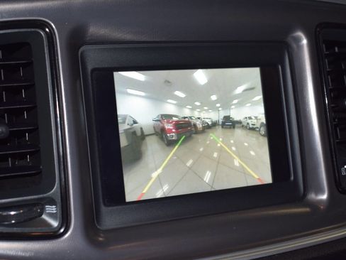 Used 2021 Dodge Challenger SXT image 30