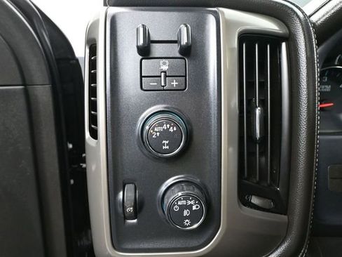 Used 2018 Chevrolet Silverado 1500 High Country AWD/4WD image 34