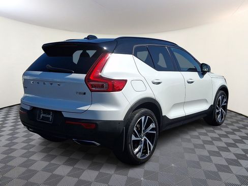 Used 2019 Volvo XC40 T5 R-Design AWD/4WD image 7