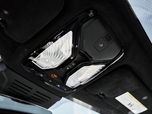 Used 2023 BMW ALPINA XB7 AWD/4WD image 92