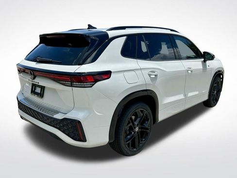 New 2026 Volkswagen Tiguan SE R-Line FWD image 5