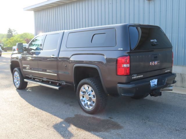Used 2016 GMC Sierra 2500 Denali w/ Duramax Plus Package AWD/4WD image 9