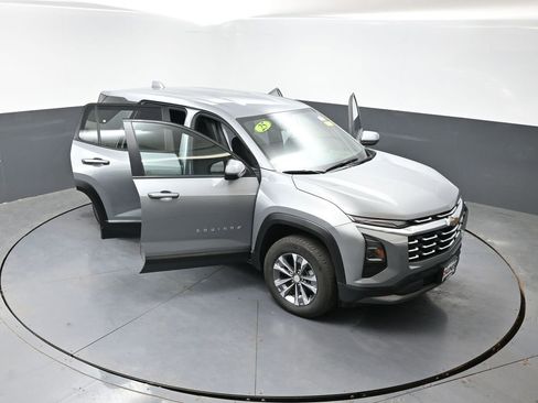 Used 2025 Chevrolet Equinox LT AWD/4WD image 59