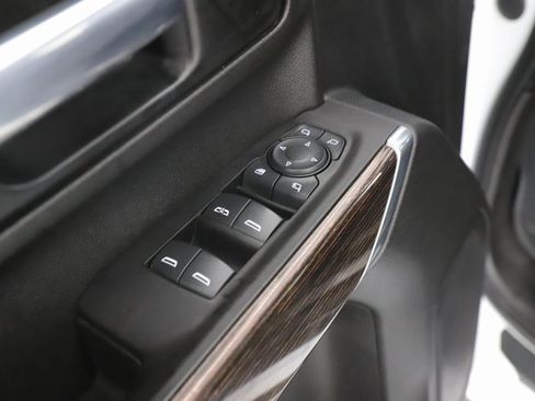 Used 2021 GMC Sierra 2500 SLE w/ SLE Value Package; image 19