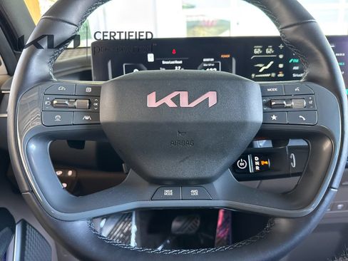 Certified 2024 Kia EV9 GT-Line AWD/4WD image 24