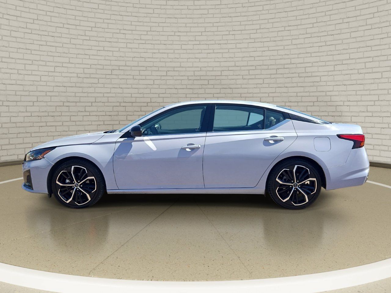 Certified 2024 Nissan Altima 2.5 SR FWD image 8