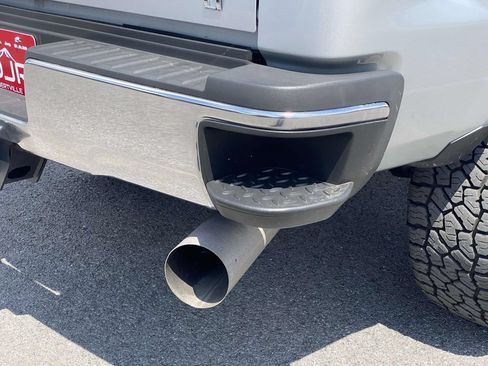 Used 2018 Chevrolet Silverado 2500 LT AWD/4WD image 39