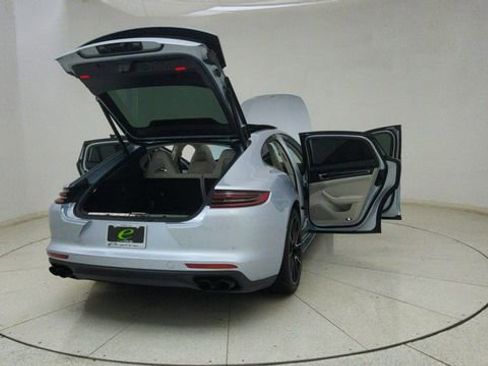Used 2018 Porsche Panamera 4S image 73