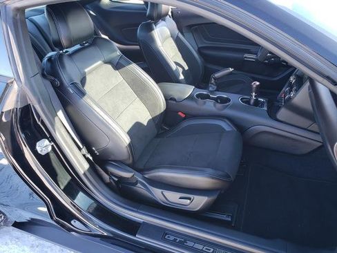 Used 2016 Ford Mustang Shelby GT350 w/ Technology Package image 17