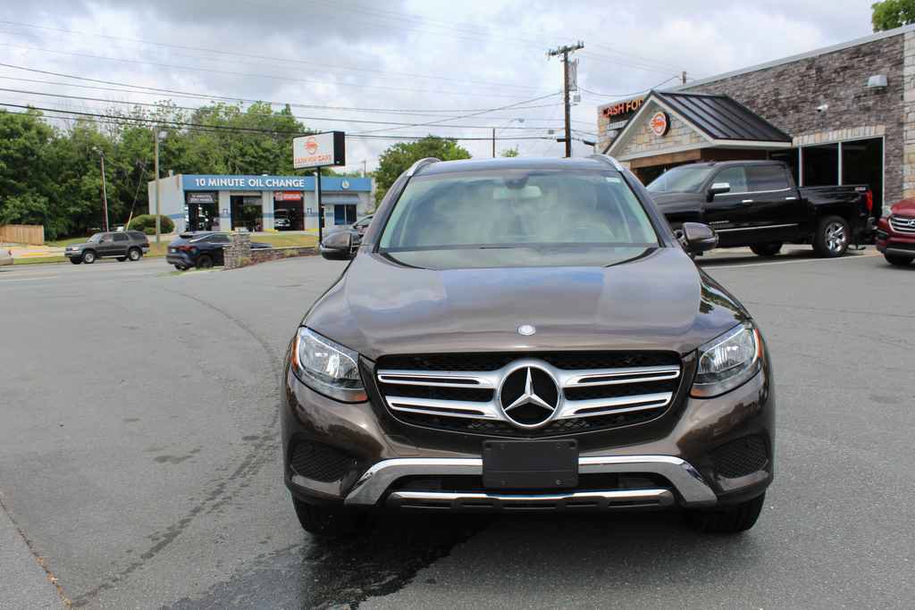 Used 2016 Mercedes-Benz GLC 300 4MATIC image 2
