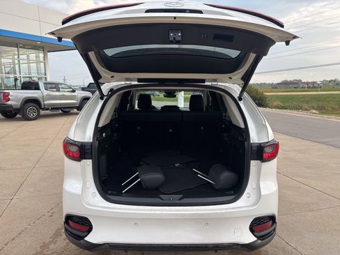 Used 2025 MAZDA CX-70 3.3 Turbo w/ Preferred Package image 12