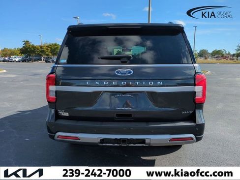 Used 2022 Ford Expedition Max XLT image 6