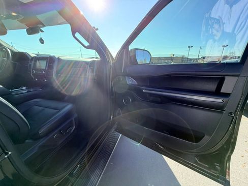 Used 2018 Ford Expedition XLT w/ Equipment Group 202A image 33
