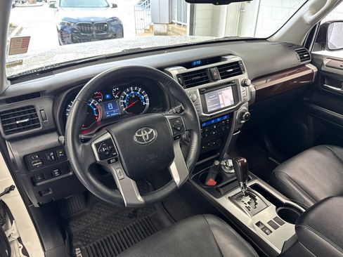 Used 2019 Toyota 4Runner Limited AWD/4WD image 18