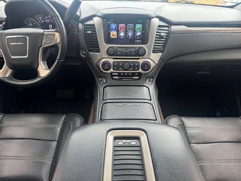 Used 2019 GMC Yukon Denali w/ Denali Ultimate Package AWD/4WD image 11