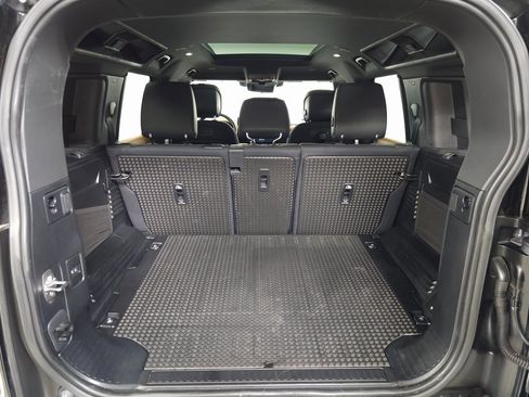 Used 2022 Land Rover Defender 110 X image 6