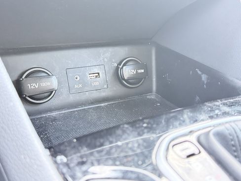 Used 2019 Hyundai Ioniq Limited image 17