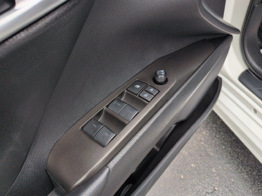 Used 2024 Toyota Camry SE w/ Cold Weather Package FWD image 11