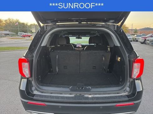 Used 2022 Ford Explorer XLT w/ Equipment Group 202A image 6