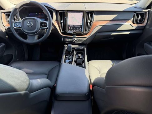 Used 2024 Volvo XC60 B5 Plus w/ Protection Package Premier AWD/4WD image 2