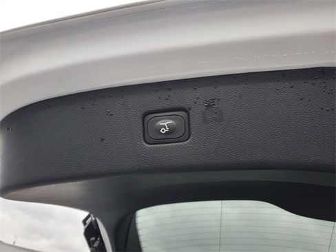 Certified 2024 Ford Edge SEL w/ Convenience Package image 28