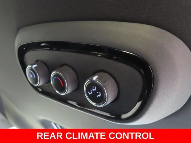 Used 2024 Dodge Durango GT AWD/4WD image 30