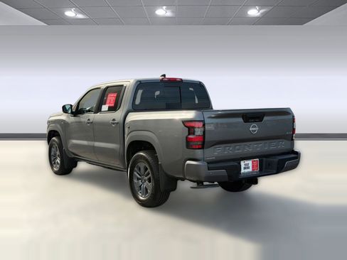 Certified 2026 Nissan Frontier SV w/ All-Weather Content Package AWD/4WD image 3