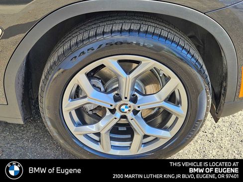 Used 2024 BMW X3 xDrive30i AWD/4WD image 9